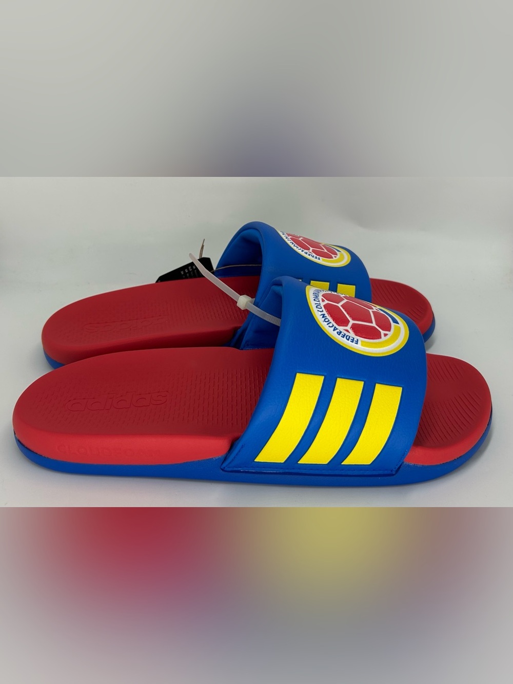 New Adidas Adilette Comfort 2.0 Colombia Slides FCF Men’s Style HQ7421